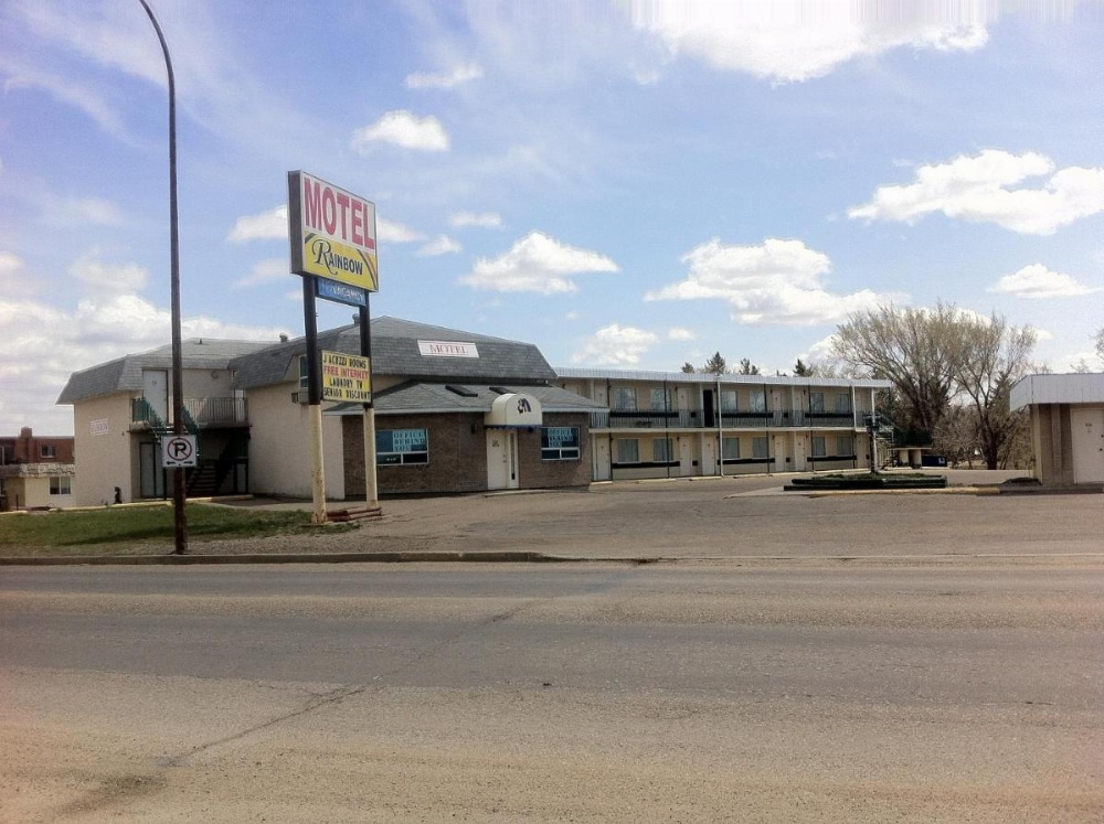 Rainbow Motel Image 14