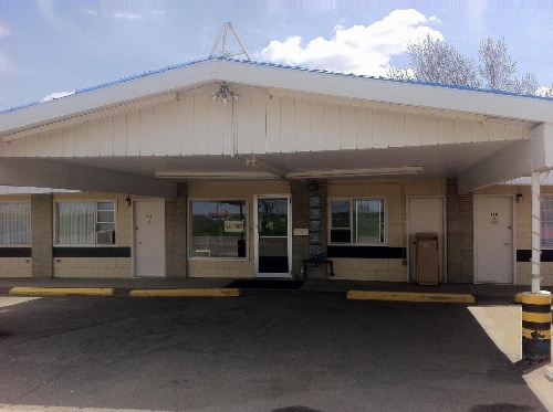 Rainbow Motel image 2